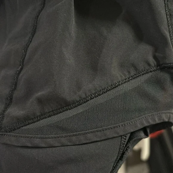 ❌SOLD❌ Lululemon black running shorts with reflective strip - Picture 5 of 7